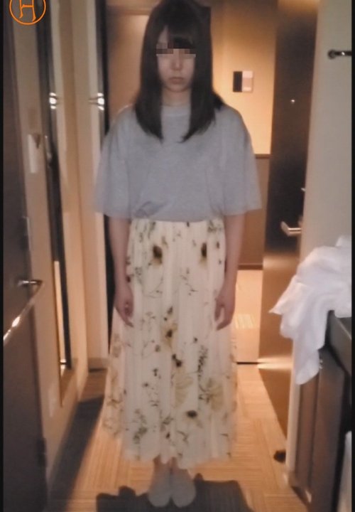 人妻ドア開けハメ撮り、敏感体質が激しく中出し無修正