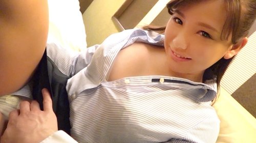 L'Affaire Après le Travail de Kaho: Sexe à l'Hôtel en Costume et Bas