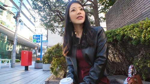 美丽OL无码泄露：粘稠亲吻与口交，呻吟不断
