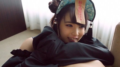 Halloween bersama Aoi: Cosplay Jiangshi Amatur
