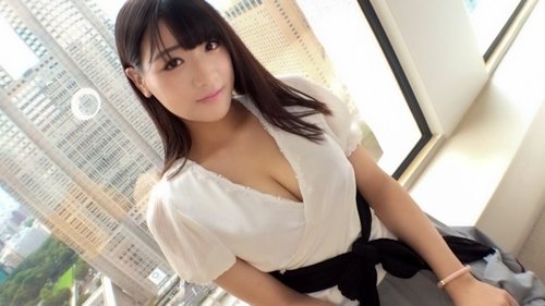 SIRO-3947: Mahasiswi F-Cup Pertama Kali Syuting, Orgasme Kejang