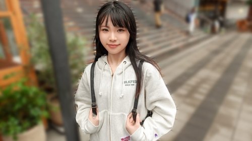 SIRO-5650 19-Year-Old Theme Park Girl's First Time, Blushing Erogenous Zone